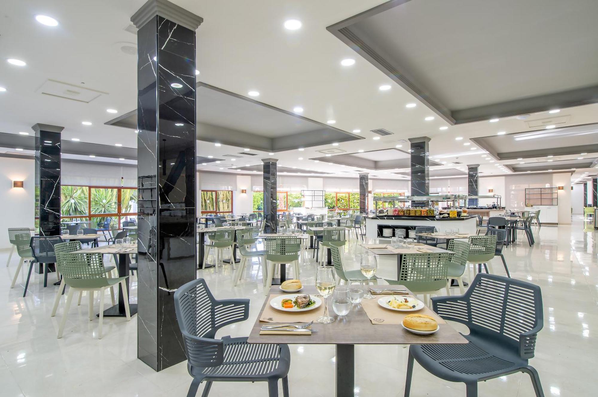 Hotel Benidorm East By Pierre & Vacances Экстерьер фото